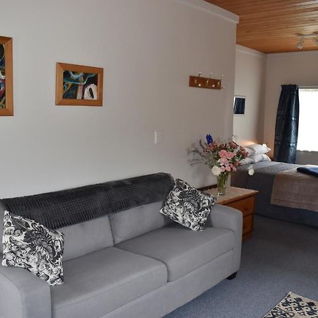 Olivista Bed and Breakfast Masterton Eksteriør billede